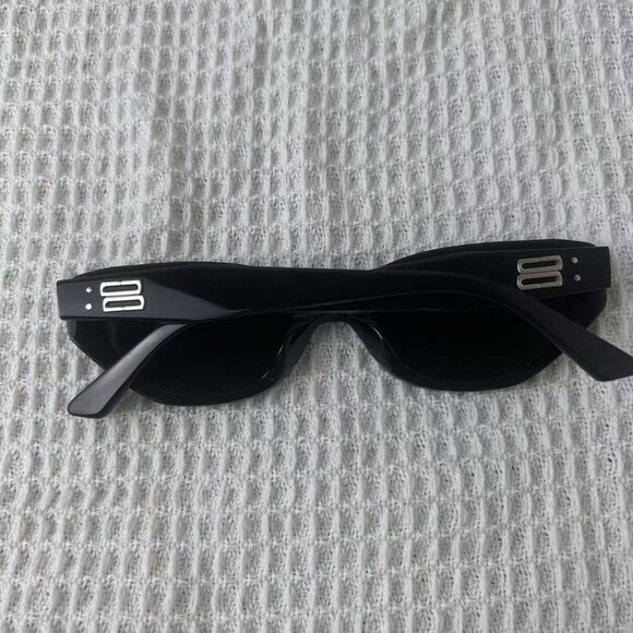 NO.683 NEW GENTLE MONSTER Rococo 01 Black Sunglasses Authentic - Picture 8 of 10